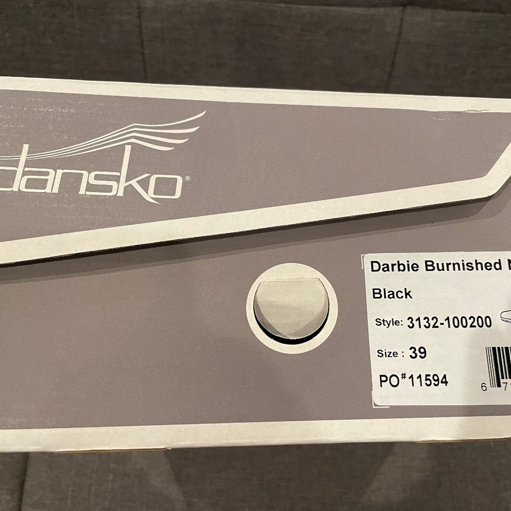 Dansko Women's Darbie Low-Heeled Bootie - size 8/5-9 - Black